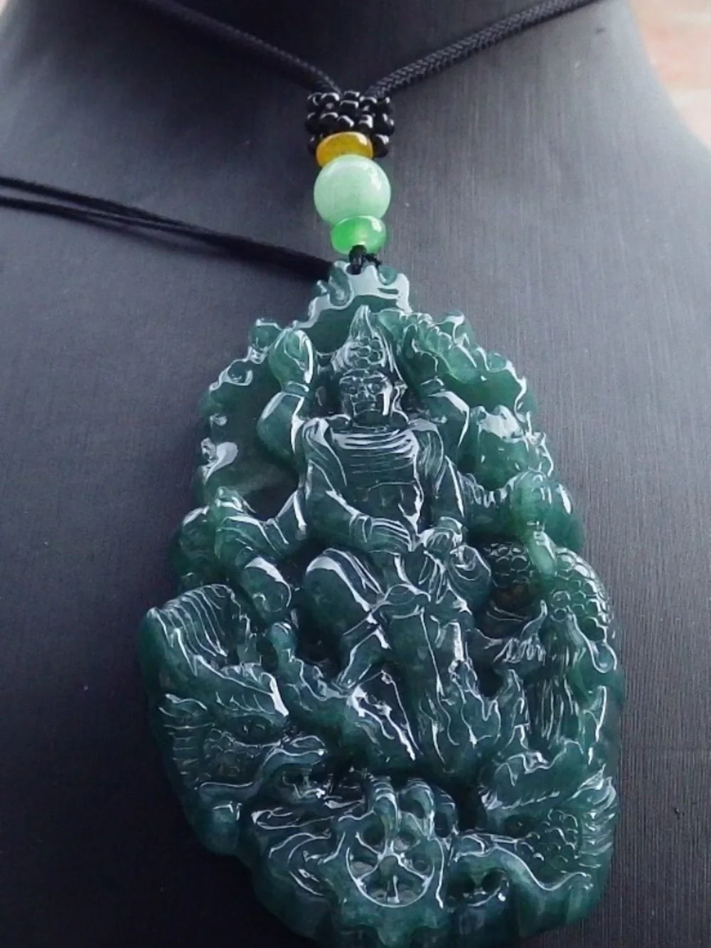 Exquisite carved jadeite jade green certificate guanyin kwan yin dragon pendant
